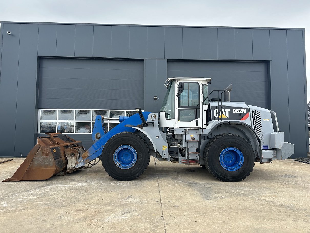 CATERPILLAR 962M (1)