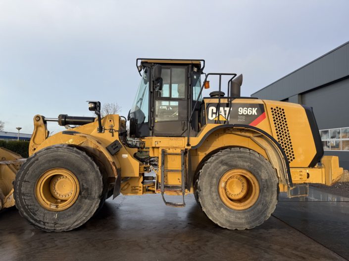 Caterpillar 966K (2)