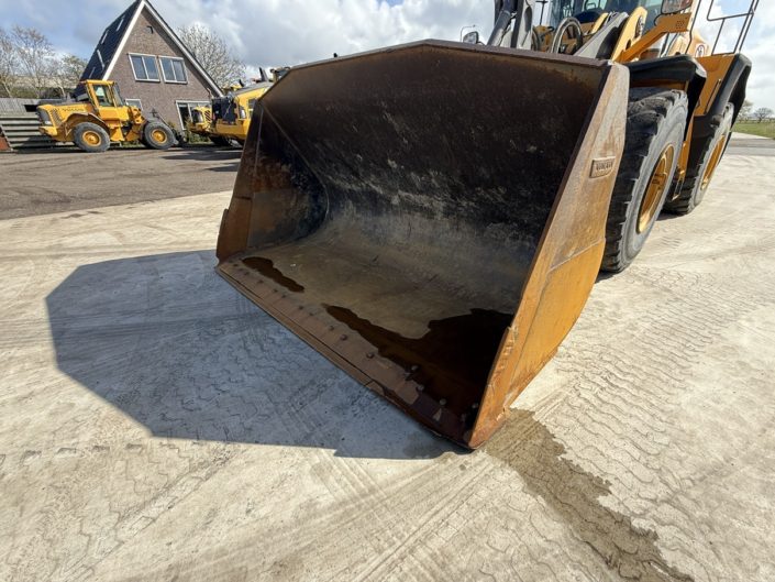 VOLVO L180H 2014 (6)