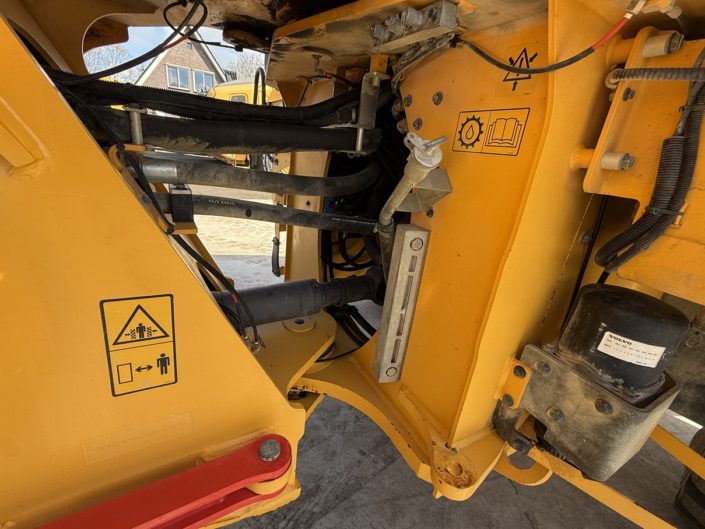 VOLVO L180H 2014 (8)