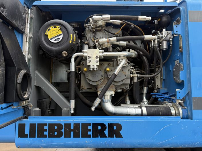 Liebherr R940 Demolition (19)